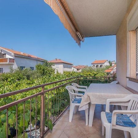 Apartments Bahar Krk Крк Екстер'єр фото