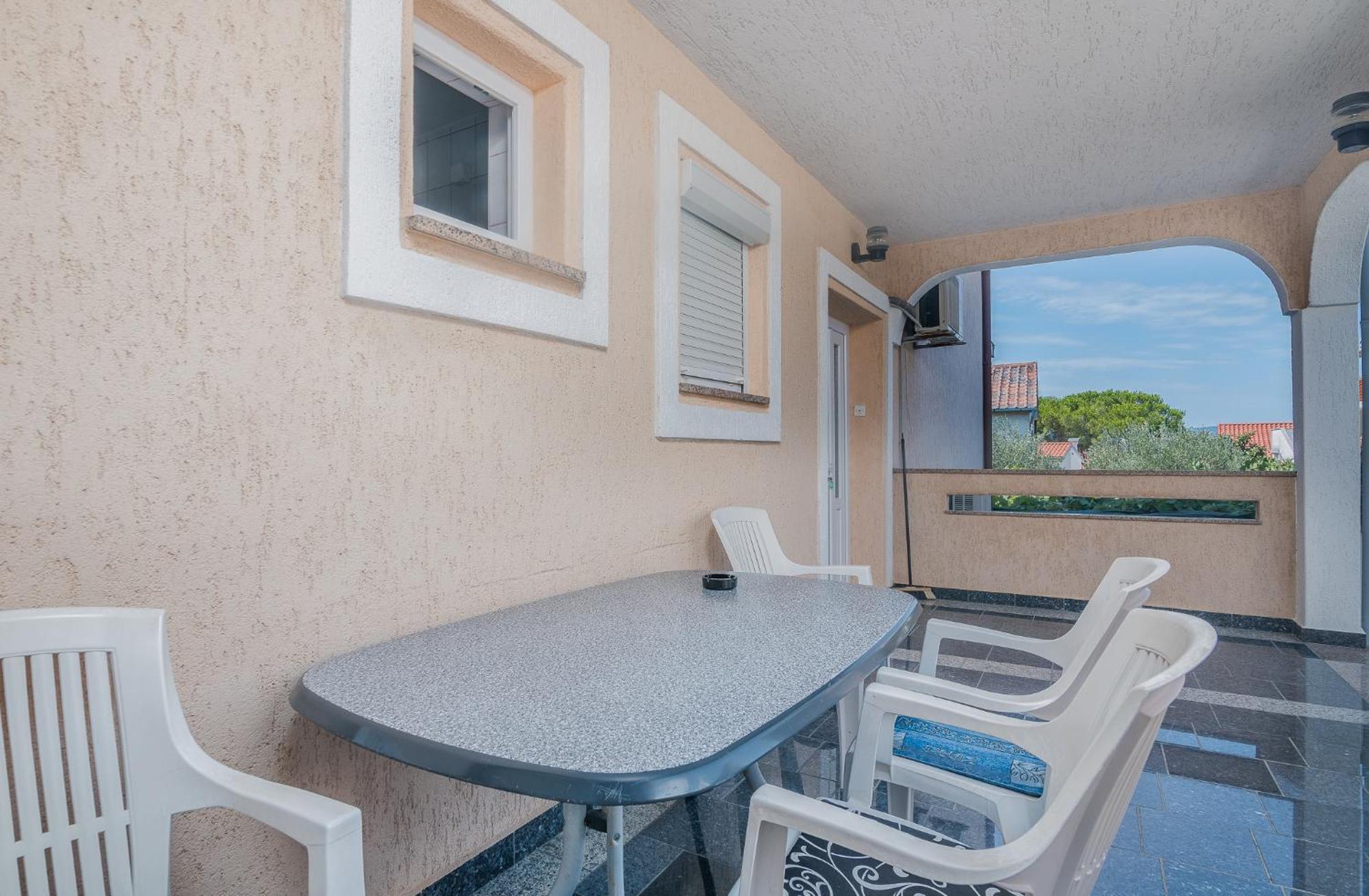 Apartments Bahar Krk Крк Екстер'єр фото